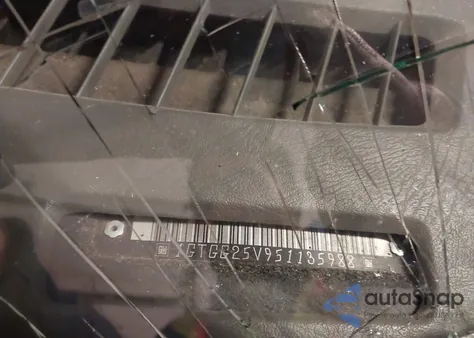 2005 GMC Savana Standard z USA, uszkodzony, nr VIN 1GTGG25V951135988